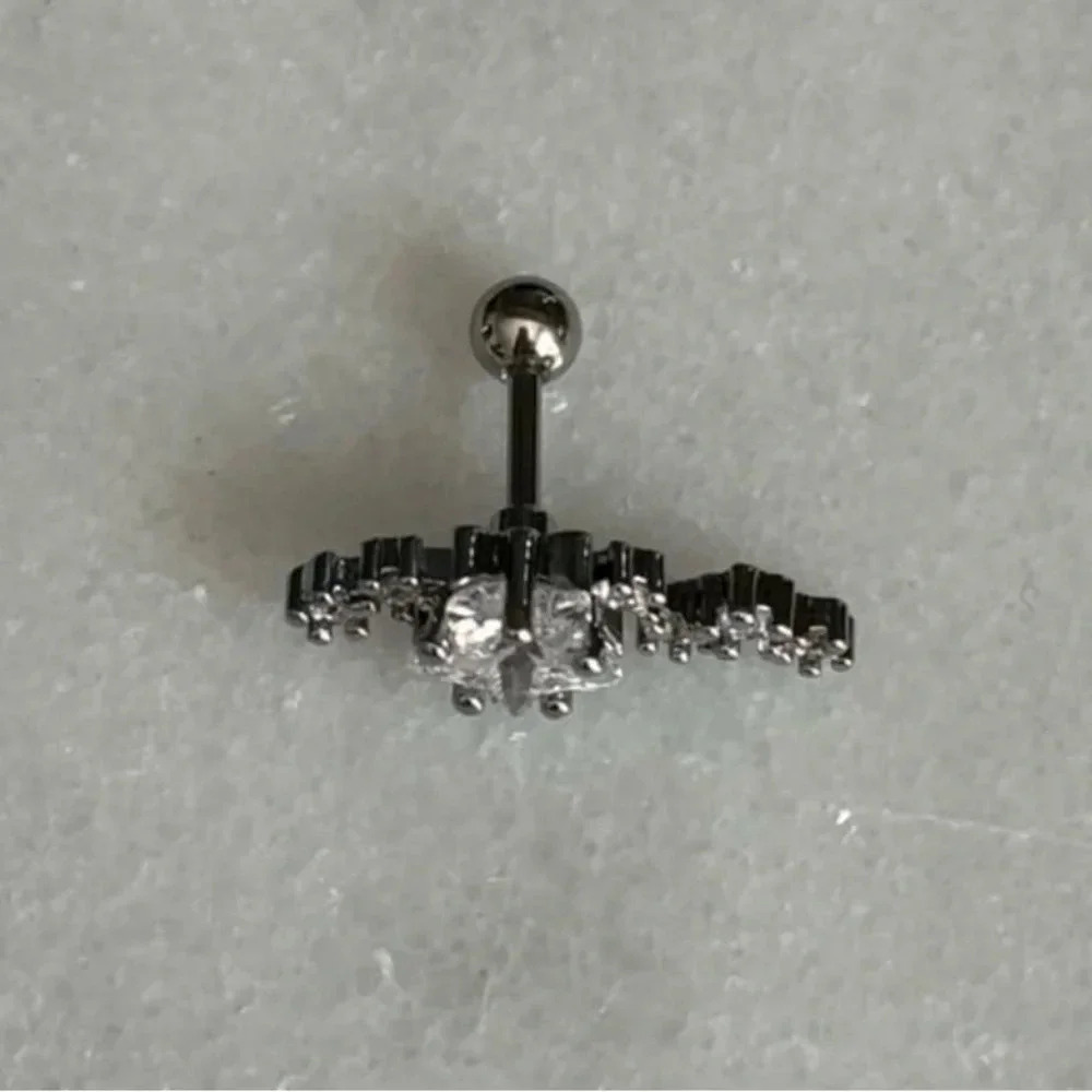 COPY - COPY - Silver Crystal Arch Cartilage Earring Brand New - Picture 3 of 3